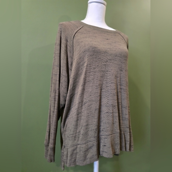 Aerie Long Sleeve Oversized Olive Shirt Size Small - Picture 3 of 9